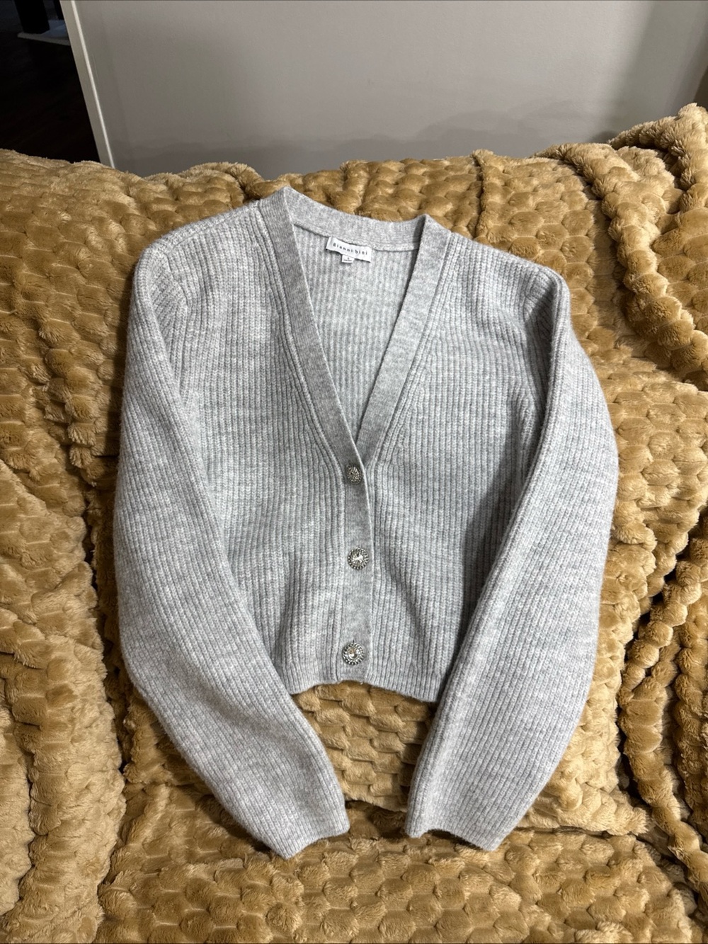 Gianni Bini Light Gray Ribbed V-Neck Cardigan